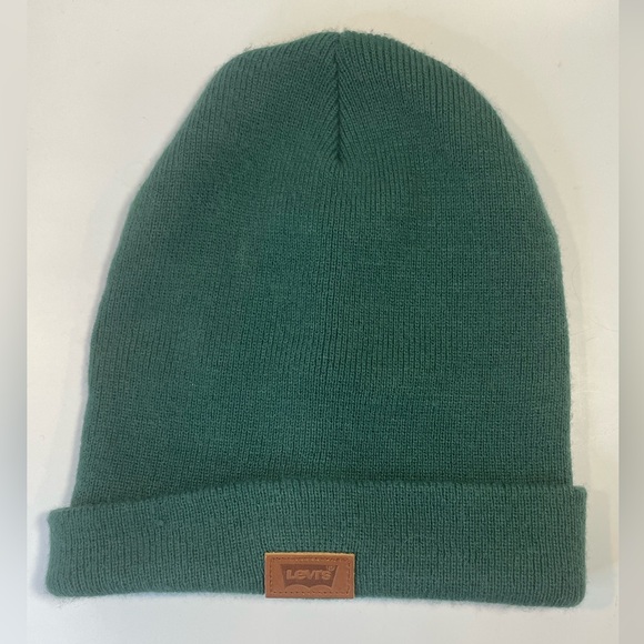 Levi's Men's Beanie Green Comfy Leather Logo Patch Hero Hat Winter Ribbed Knit - Picture 2 of 9